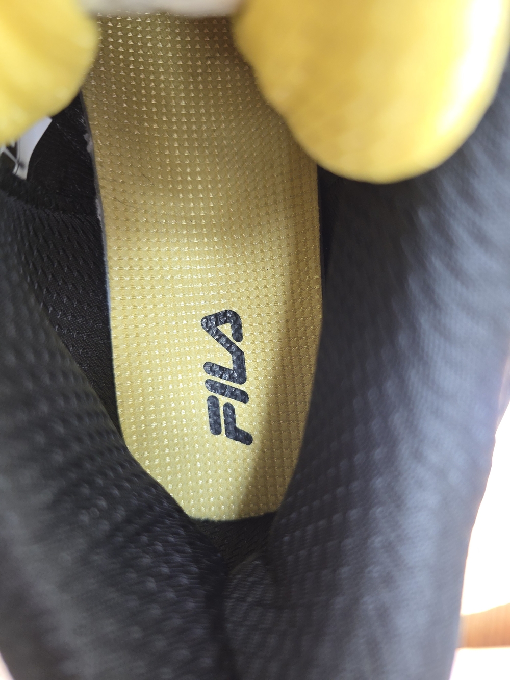NWOT Fila Grand Tier Mid Hiking Trail Sneakers in Black, Gray & Yellow, Size 9 - Picture 11 of 11